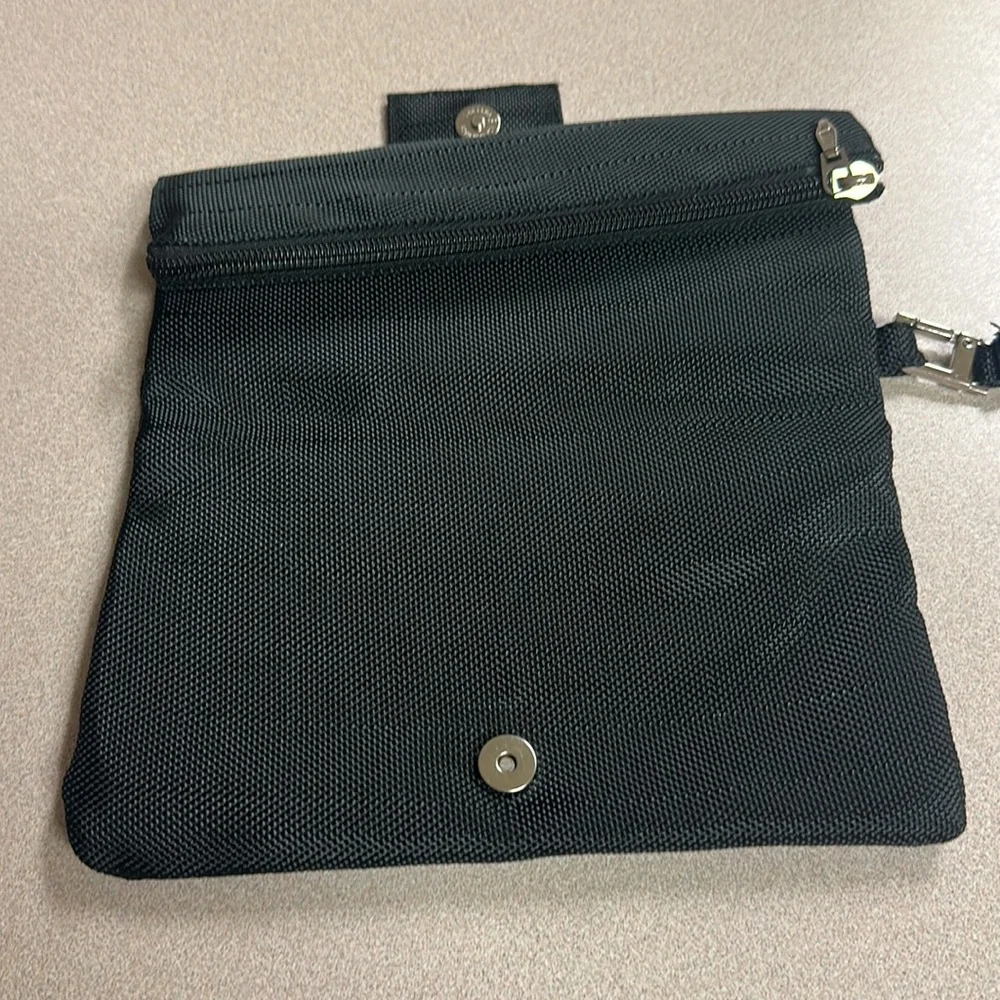 Viktor & Rolf Wristlet - Picture 3 of 8